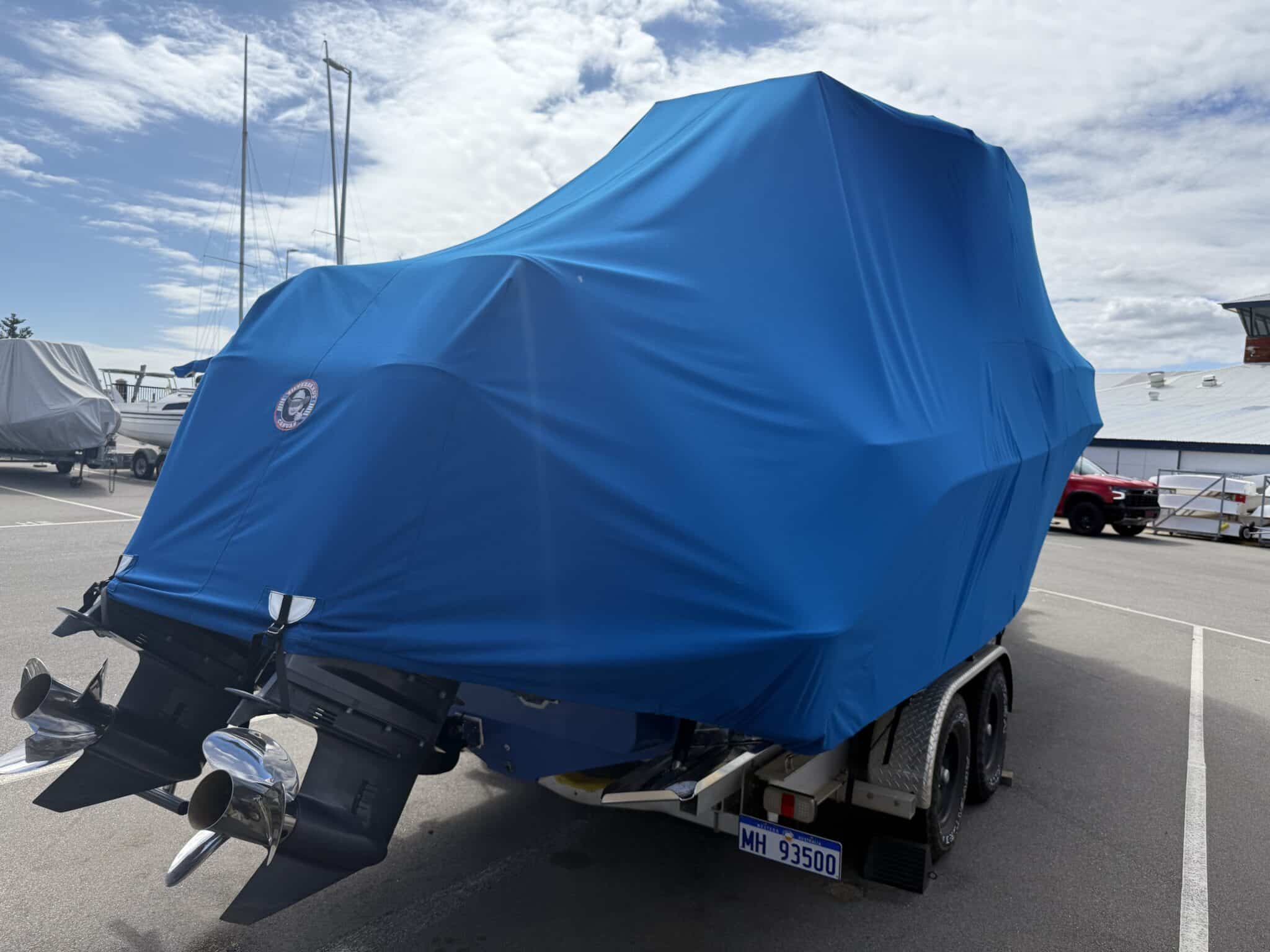 flybridge cruiser clears mandurah